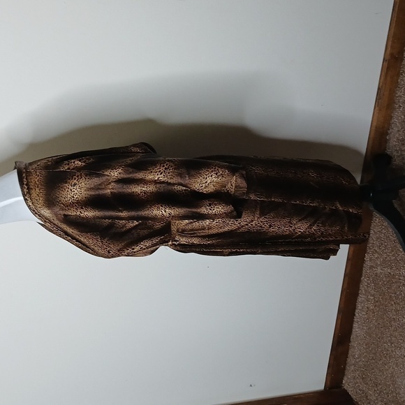 Womens leopard print bath robe - Picture 7 of 14